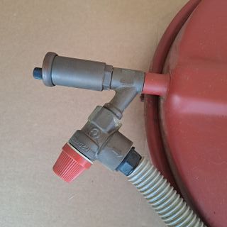 Vaso Expansão Junkers Bosch Vulcano 8L Completo