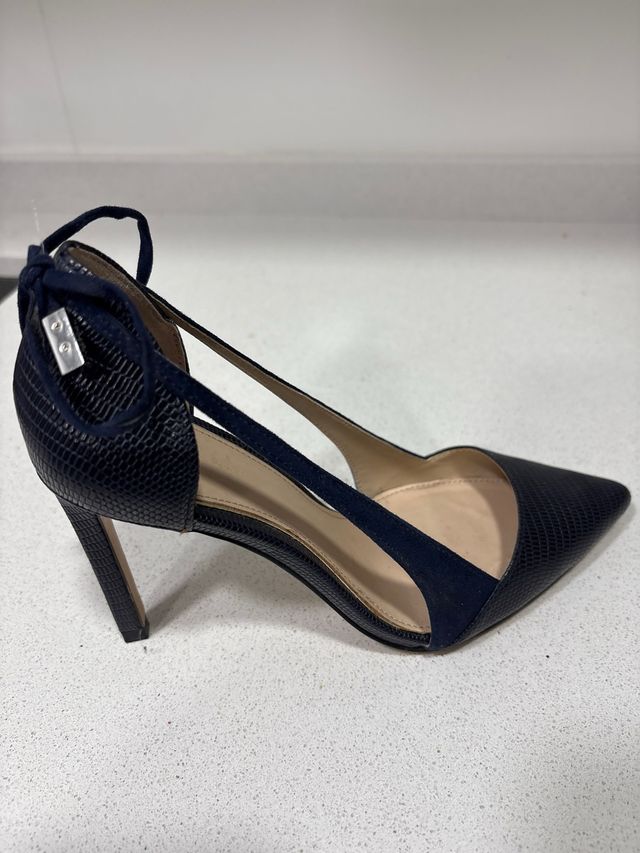 Zapatos de tacón piel azul oscuro