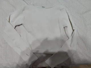 Jersey Zara cropped flores bordadas