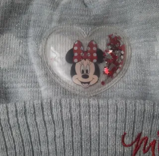 Gorro con pompòn, Minnie