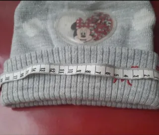 Gorro con pompòn, Minnie
