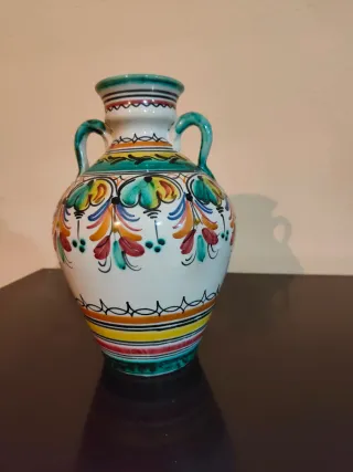 Jarrón de cerámica de Talavera