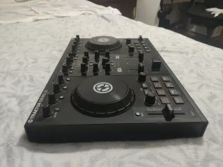 Controladora Traktor Kontrol S2 HW