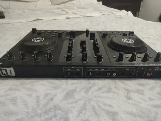 Controladora Traktor Kontrol S2 HW