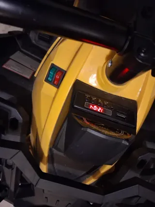 Quad Infantil Negro y Amarillo