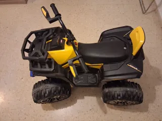 Quad Infantil Negro y Amarillo