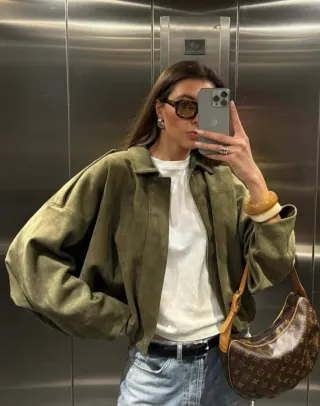 Chaqueta verde bomber( nueva porque me compre dos)
