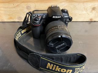 Nikon D200 + Obiettivo Nikkor 24-85mm