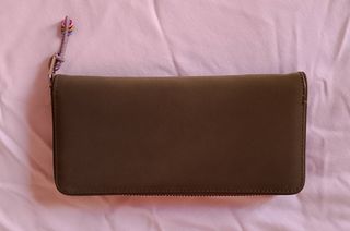 Monedero billetero Parfois verde. Regalo neceser