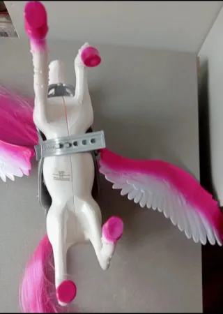 Pegaso 23 cm, para muñecas tipo Barbie