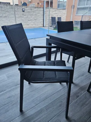 Mesa y 6 Sillas de Jardín