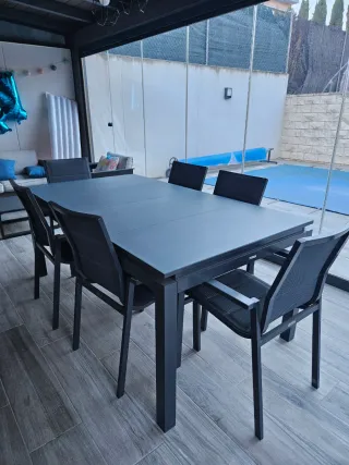 Mesa y 6 Sillas de Jardín