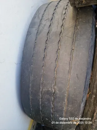 3 Neumáticos Michelin Semirremolque 385/65 R22.5