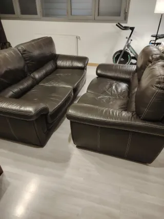 2 Sofás de Piel Marrón