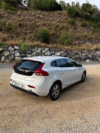 Volvo V40 2015