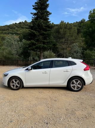 Volvo V40 2015