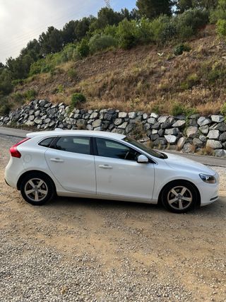 Volvo V40 2015