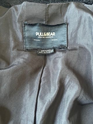 Chaqueta pelo corta Pull&Bear negra Talla S