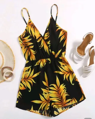 Mono corto estampado hojas verano