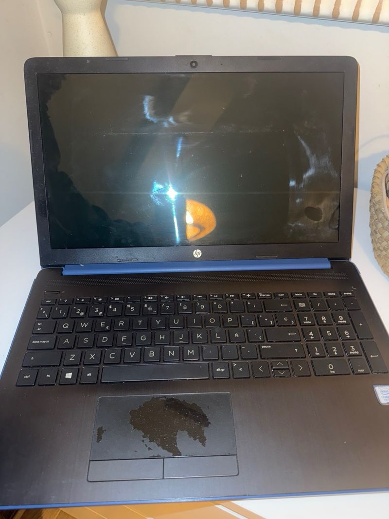 HP Laptop 15-da0031ns Azul y Plata afbeelding 3