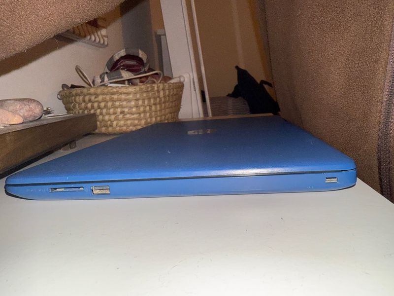 HP Laptop 15-da0031ns Azul y Plata afbeelding 2