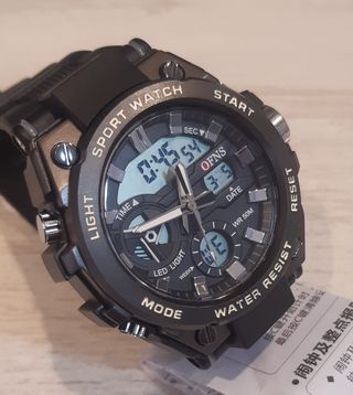 1 Reloj Deportivo Militar. Dos Esferas Con caja