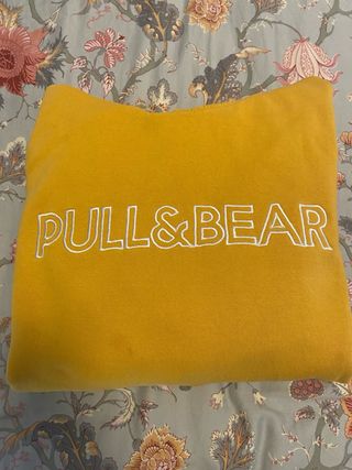 Sudadera Pull&Bear amarilla chico en talla S