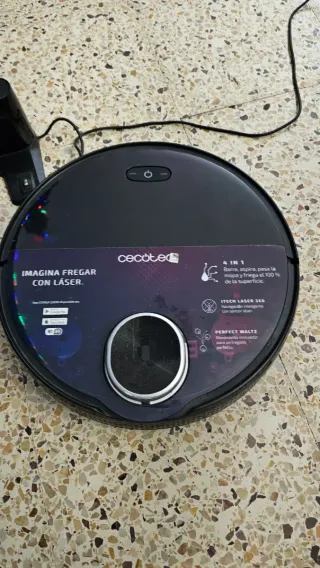 Robot Cecotec 4 en 1 con Láser