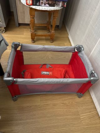 Cuna plegable para muñecos