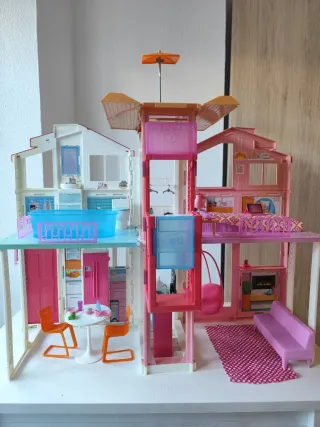 Lote de muñecas Barbie, caravana, coche y casa