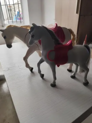 Lote de muñecas Barbie, caravana, coche y casa