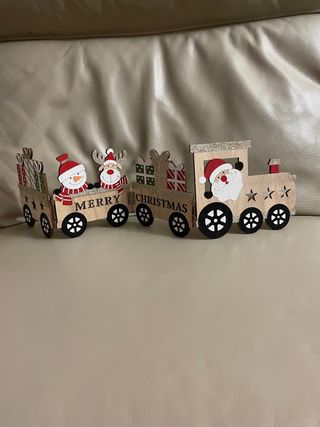 Trenino natalizio in legno decorato