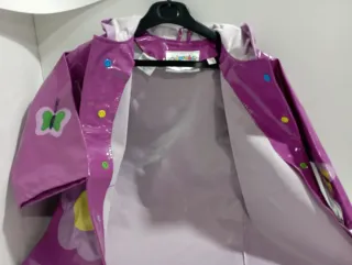 Impermeable infantil morado con flores forrado
