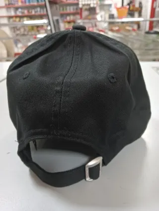 Gorra Aprilia Negra con Logo Tricolor