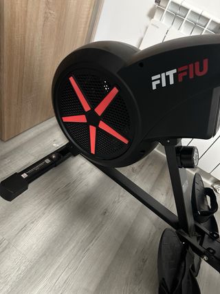 Máquina de remo plegable.