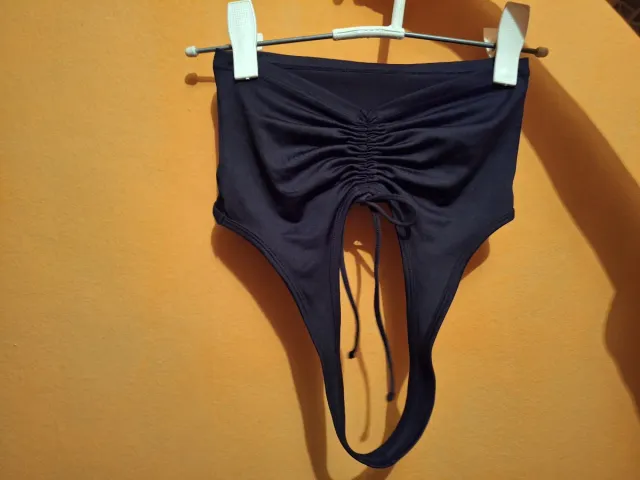 Tops deportivos mujer varios colores. Talla S