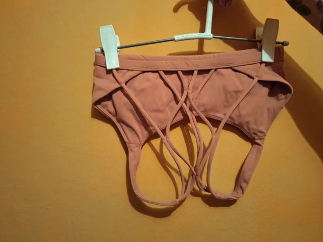 Tops deportivos mujer varios colores. Talla S