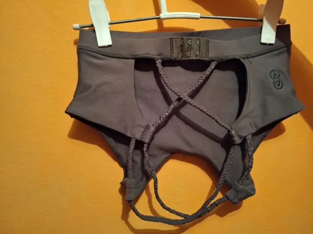 Tops deportivos mujer varios colores. Talla S