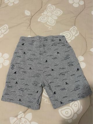 Pantaloncini bambino stampa squali e onde