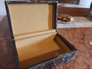 Bauletto portagioie vintage similpelle