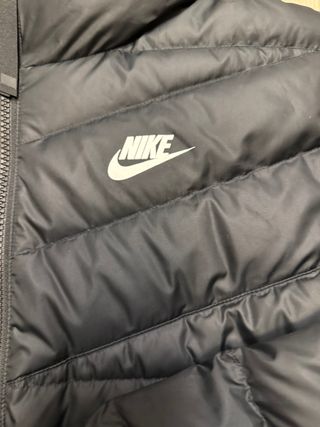 Anorak Nike chica negro