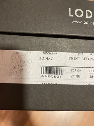 Zapatos Lodi tacón leopardo y rojo