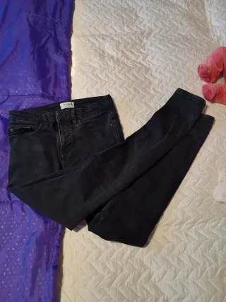 Pantalones vaqueros negros mujer Pull&Bear