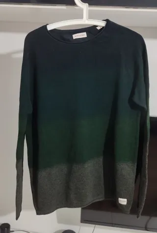 Camiseta JACK & JONES Negra Talla L Es de 3 colore