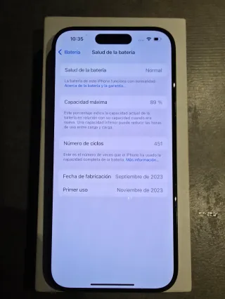 iPhone 15 Pro con 2 custodie