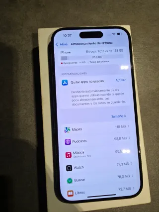 iPhone 15 Pro con 2 custodie