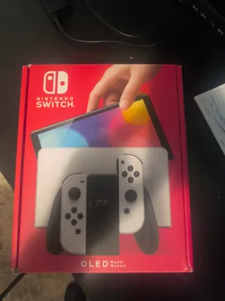 Nintendo Switch Bianco e Nero