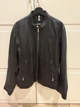 Cazadora de cuero BOSS negra