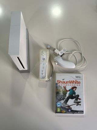 Consola Wii + Juego Shaun White Skateboarding