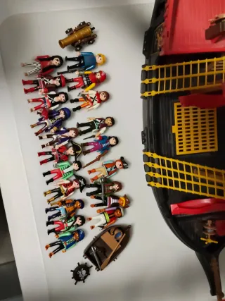 Playmobil Barco Pirata con Figuras